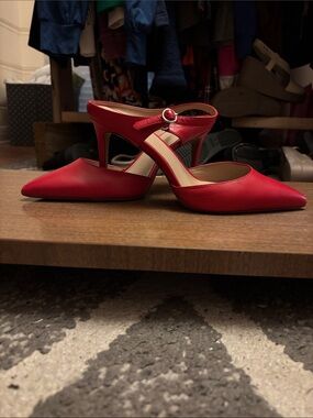 Banana Republic Red Pointed Toe Cross-Strap Mid Heels